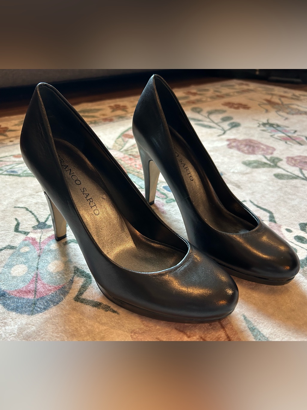 Franco Sarto Classic Sexy Black Leather Round-Toe High Heel Pumps